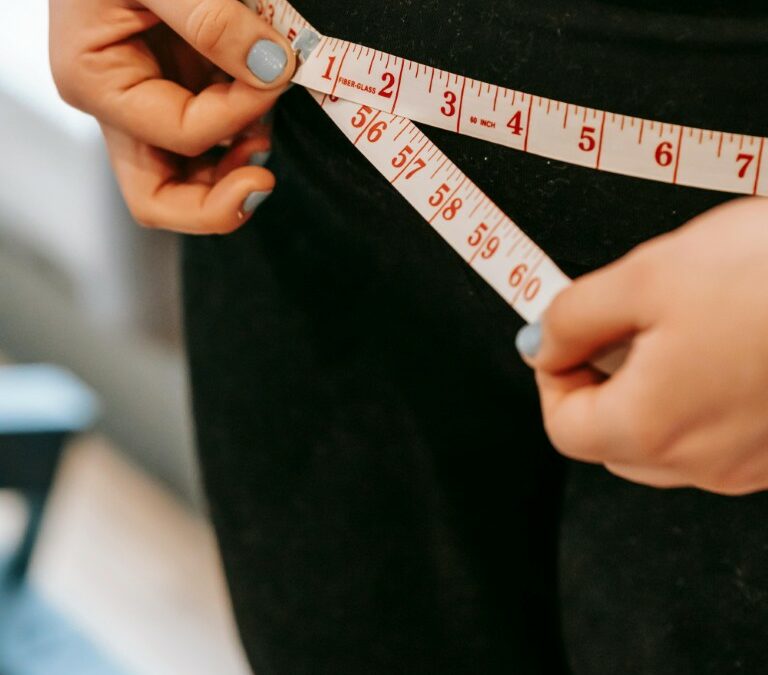 Prise de poids à la ménopause : comprendre, apaiser et rééquilibrer naturellement